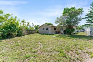 2071 SW 68th Way, Miramar, FL 33023 - Photo 25