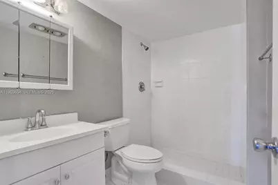 400 N Riverside Dr #214, Pompano Beach, FL 33062 - Photo 31