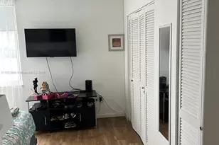 250 180th Dr, Sunny Isles Beach, FL 33160 - Photo 9