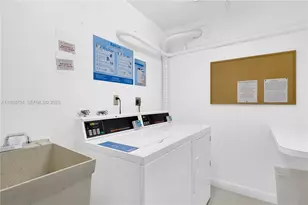 1400 St Charles Pl, Pembroke Pines, FL 33026 - Photo 33