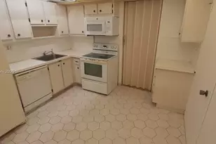 251 174th St, Sunny Isles Beach, FL 33160 - Photo 17