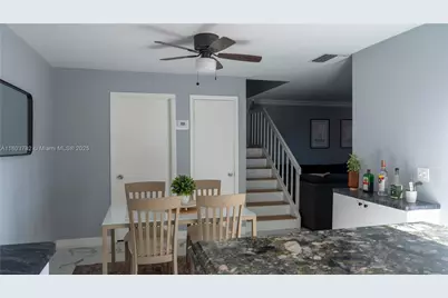 821 Springdale Cir, Palm Springs, FL 33461 - Photo 11