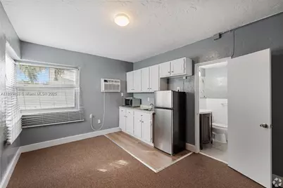 420 78th #5, Miami Beach, FL 33141 - Photo 5