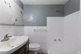 420 78th, Miami Beach, FL 33141 - Photo 3