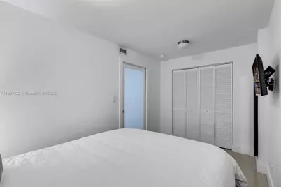 2301 Collins Ave. #727, Miami Beach, FL 33139 - Photo 15