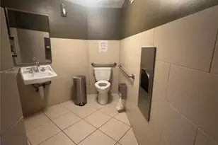 2641 N Flamingo Rd, Sunrise, FL 33323 - Photo 21