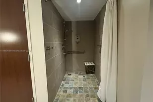 2641 N Flamingo Rd, Sunrise, FL 33323 - Photo 27