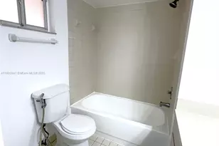 3562 W 80th St, Hialeah, FL 33018 - Photo 13