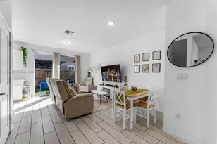 1056 SE 24th Ave, Homestead, FL 33035 - Photo 3