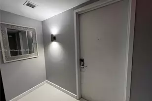 2600 E Hallandale Beach Blvd, Hallandale Beach, FL 33009 - Photo 19