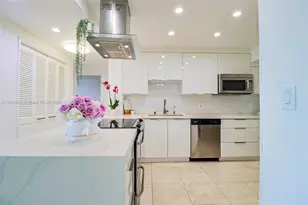 3800 Hillcrest Dr, Hollywood, FL 33021 - Photo 9