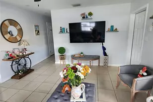 812 Lake McGregor Dr, Fort Myers, FL 33919 - Photo 3