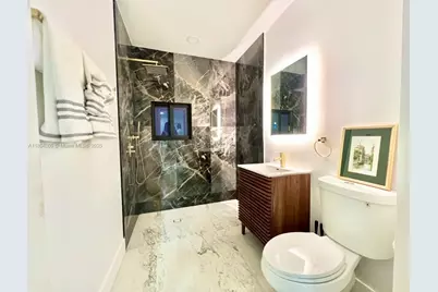 8280 NE 1st Pl, Miami, FL 33138 - Photo 5