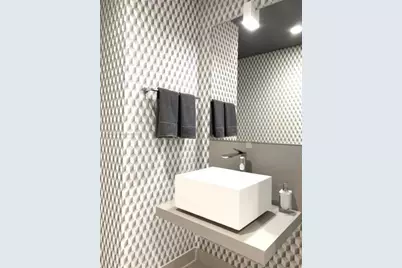 1000 Brickell Plz #3308, Miami, FL 33131 - Photo 5