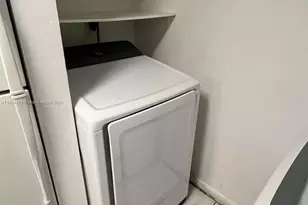 927 NE 199th St, Miami, FL 33179 - Photo 5