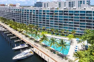 2950 NE 188th St, Aventura, FL 33180 - Photo 3