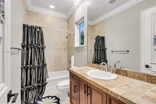 10291 Sweet Bay St, Plantation, FL 33324 - Photo 29