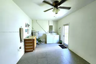 818 Lake McGregor Dr, Fort Myers, FL 33919 - Photo 31