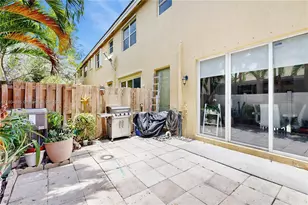 2250 NE 42nd Cir, Homestead, FL 33033 - Photo 13