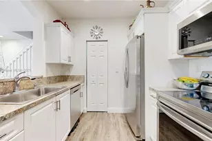 2250 NE 42nd Cir, Homestead, FL 33033 - Photo 7