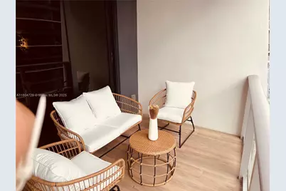 1010 Brickell Ave #2710, Miami, FL 33131 - Photo 21