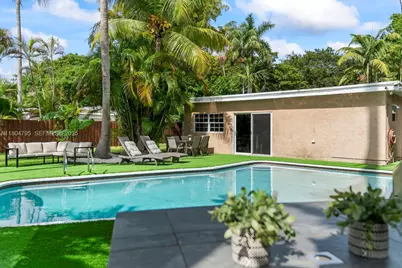 2708 Cleveland St, Hollywood, FL 33020 - Photo 9