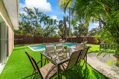 2708 Cleveland St, Hollywood, FL 33020 - Photo 5
