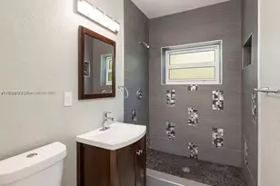 1231 N 16th Ct, Hollywood, FL 33020 - Photo 7