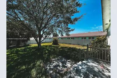 1231 N 16th Ct, Hollywood, FL 33020 - Photo 11