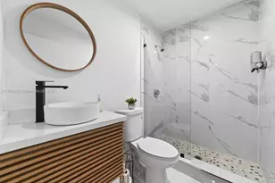 1631 N 29th Ct, Hollywood, FL 33020 - Photo 13