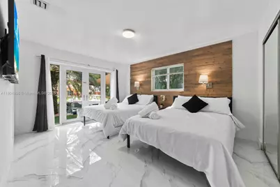 1631 N 29th Ct, Hollywood, FL 33020 - Photo 17