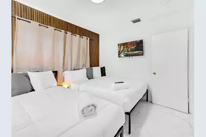 421 W Pembroke Rd #0, Hallandale Beach, FL 33009 - Photo 11