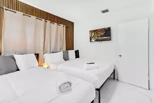 421 W Pembroke Rd, Hallandale Beach, FL 33009 - Photo 11