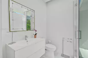 3750 Yacht Club Dr, Aventura, FL 33180 - Photo 47