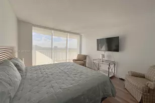 1000 W Island Blvd, Aventura, FL 33160 - Photo 17