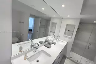 1000 W Island Blvd, Aventura, FL 33160 - Photo 21