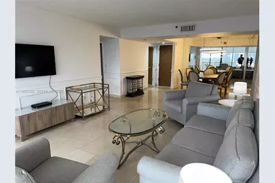1000 W Island Blvd #2412, Aventura, FL 33160 - Photo 5