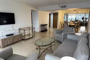 1000 W Island Blvd, Aventura, FL 33160 - Photo 5