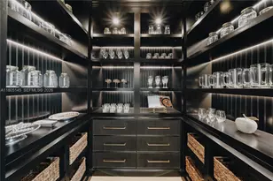 549 NE 59th St, Miami, FL 33137 - Photo 17