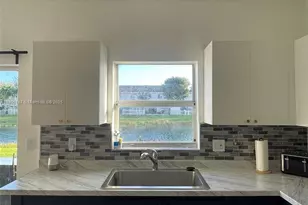 1636 SE 30th St, Homestead, FL 33035 - Photo 7