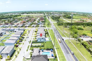 715 SE 17th Ave, Homestead, FL 33033 - Photo 3