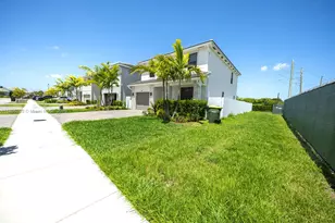 715 SE 17th Ave, Homestead, FL 33033 - Photo 9