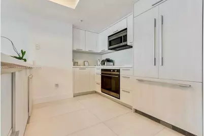 1800 N Bayshore Dr #3707, Miami, FL 33132 - Photo 9