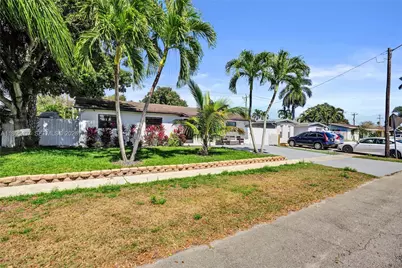 6761 Allen St, Hollywood, FL 33024 - Photo 3