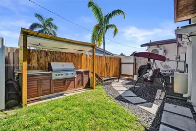 6761 Allen St, Hollywood, FL 33024 - Photo 39