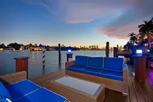 56 S Hibiscus Dr, Miami Beach, FL 33139 - Photo 9