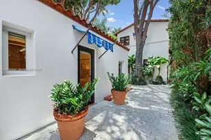 56 S Hibiscus Dr, Miami Beach, FL 33139 - Photo 25