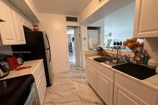 15241 SW 80th St, Miami, FL 33193 - Photo 11