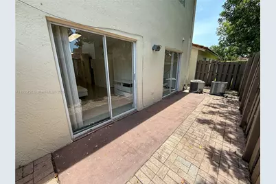 805 NW 108th Ter #7L5, Pembroke Pines, FL 33026 - Photo 23