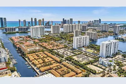 2801 NE 183rd St #1703W, Aventura, FL 33160 - Photo 43